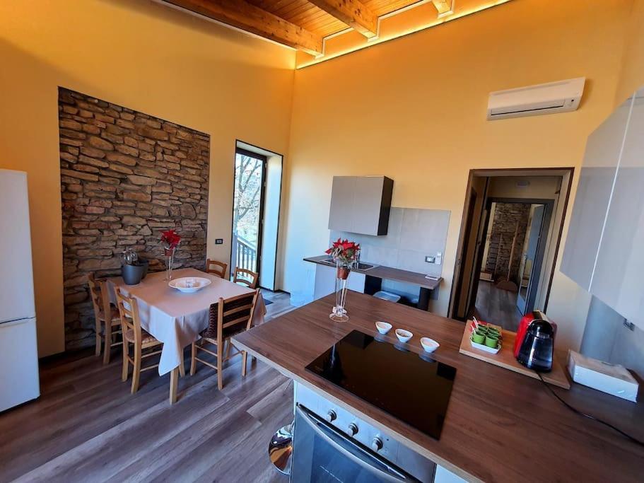 Villa Cristallo Private Apartment Fontanelice Bagian luar foto