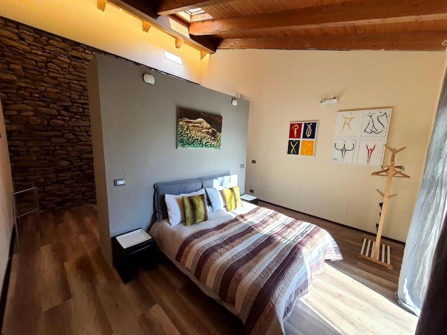 Villa Cristallo Private Apartment Fontanelice Bagian luar foto